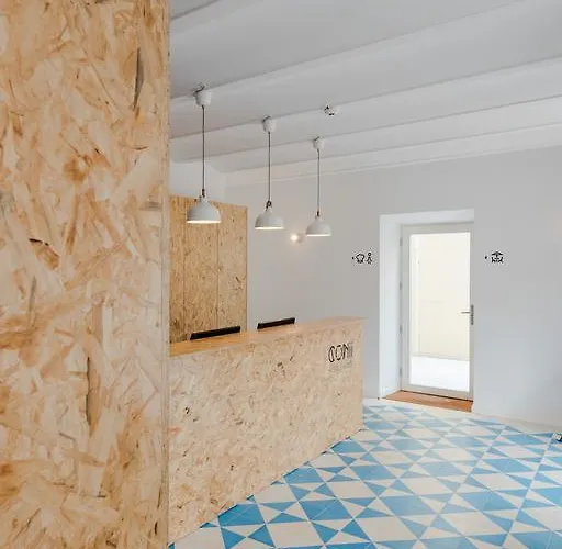 Conii & Algarve Hostel *