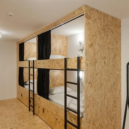 Conii & Algarve Hostel